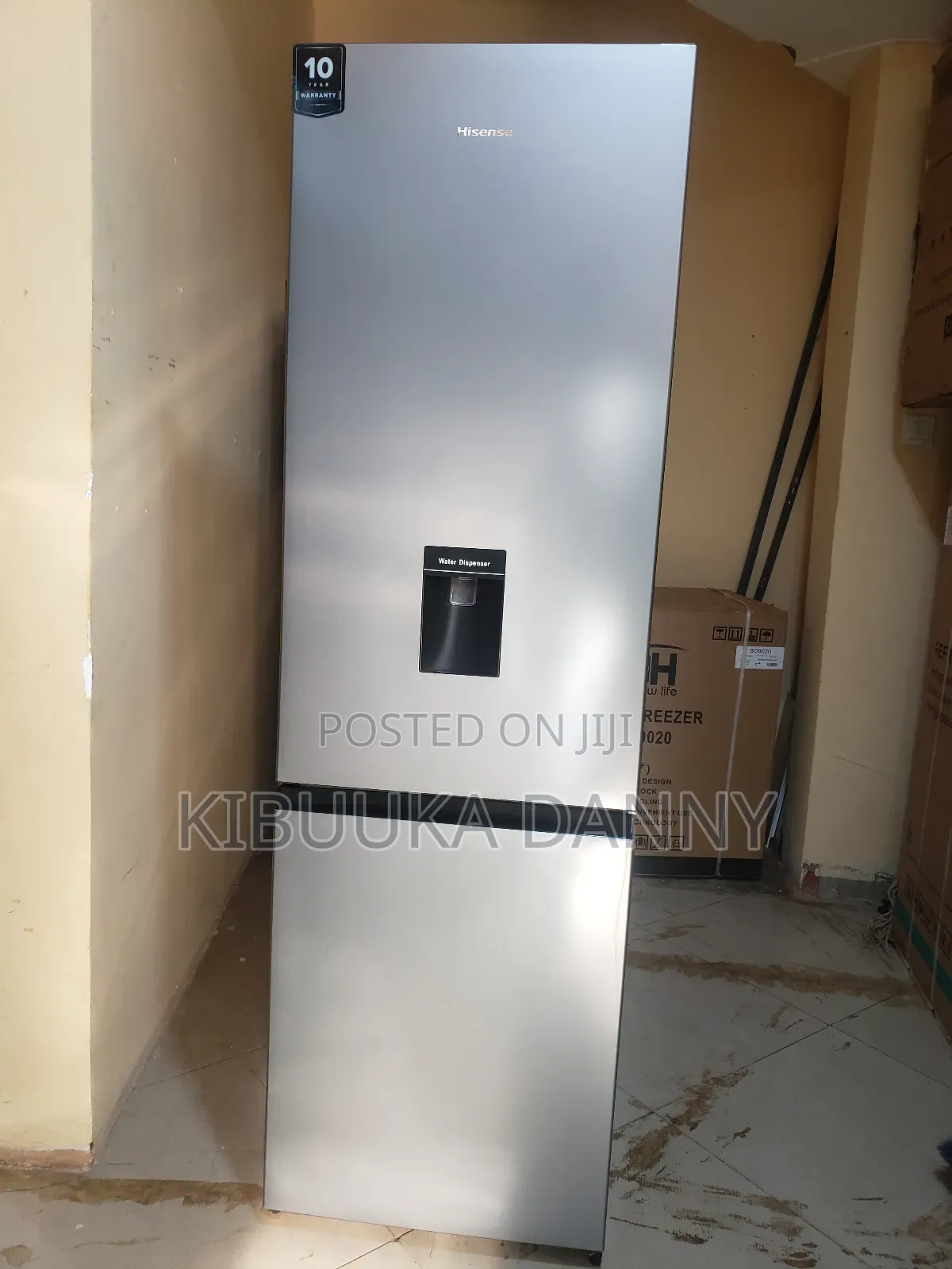Hisence 341litres Fridge Desfrost