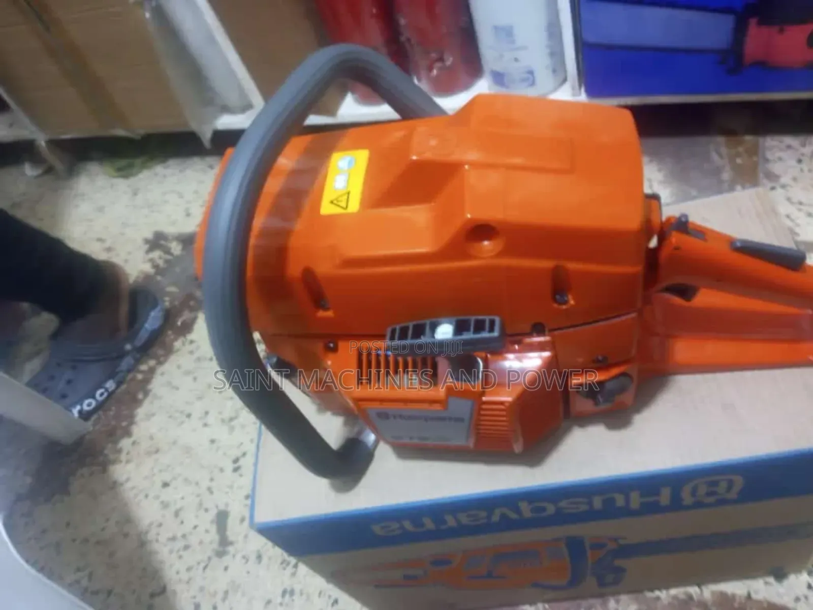 272 Husqvarna Chain Saw