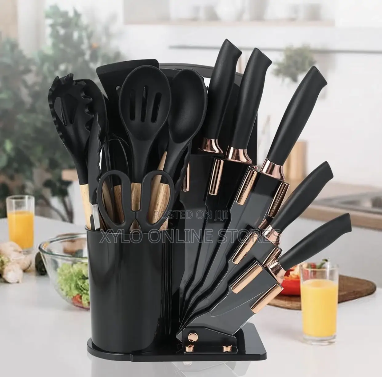 A 19 Piece Kitchen Utensil and Cutlery Set