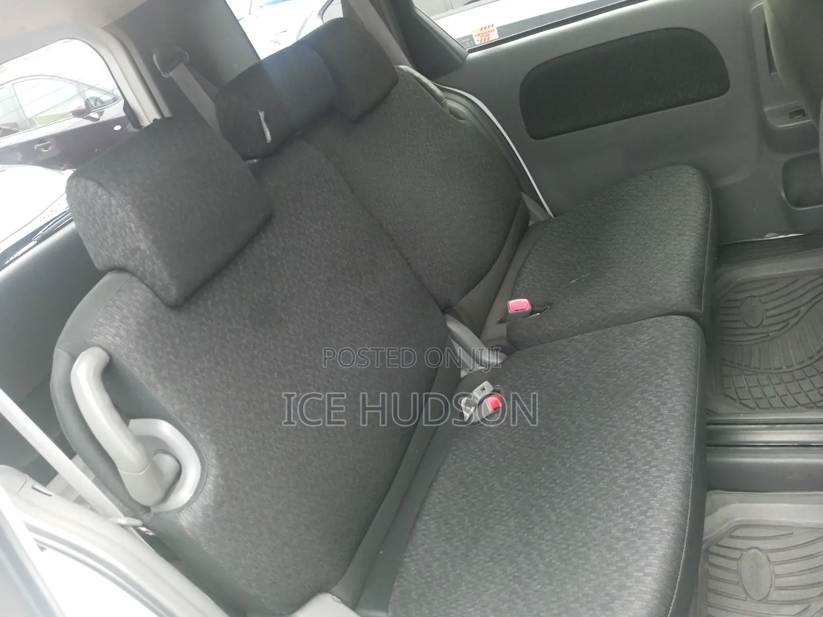 Toyota Sienta 2012 White