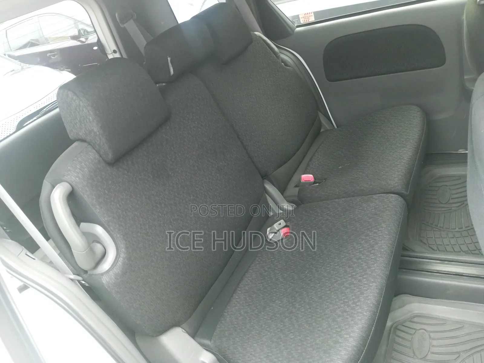 Toyota Sienta 2012 White