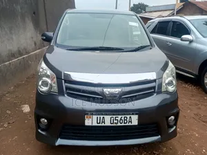 Toyota Noah 2012 Matt Black