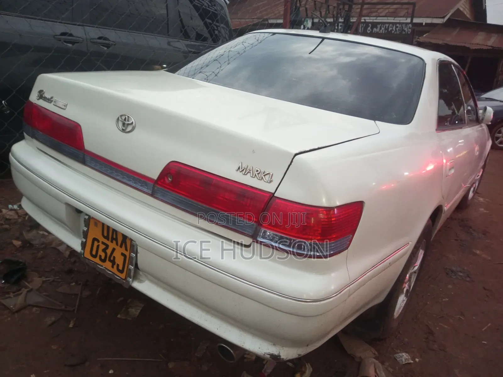 Toyota Mark II 2000 White