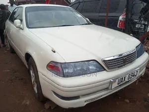 Toyota Mark II 2000 White
