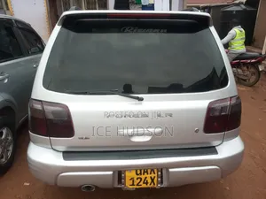 Subaru Forester 2001 Silver