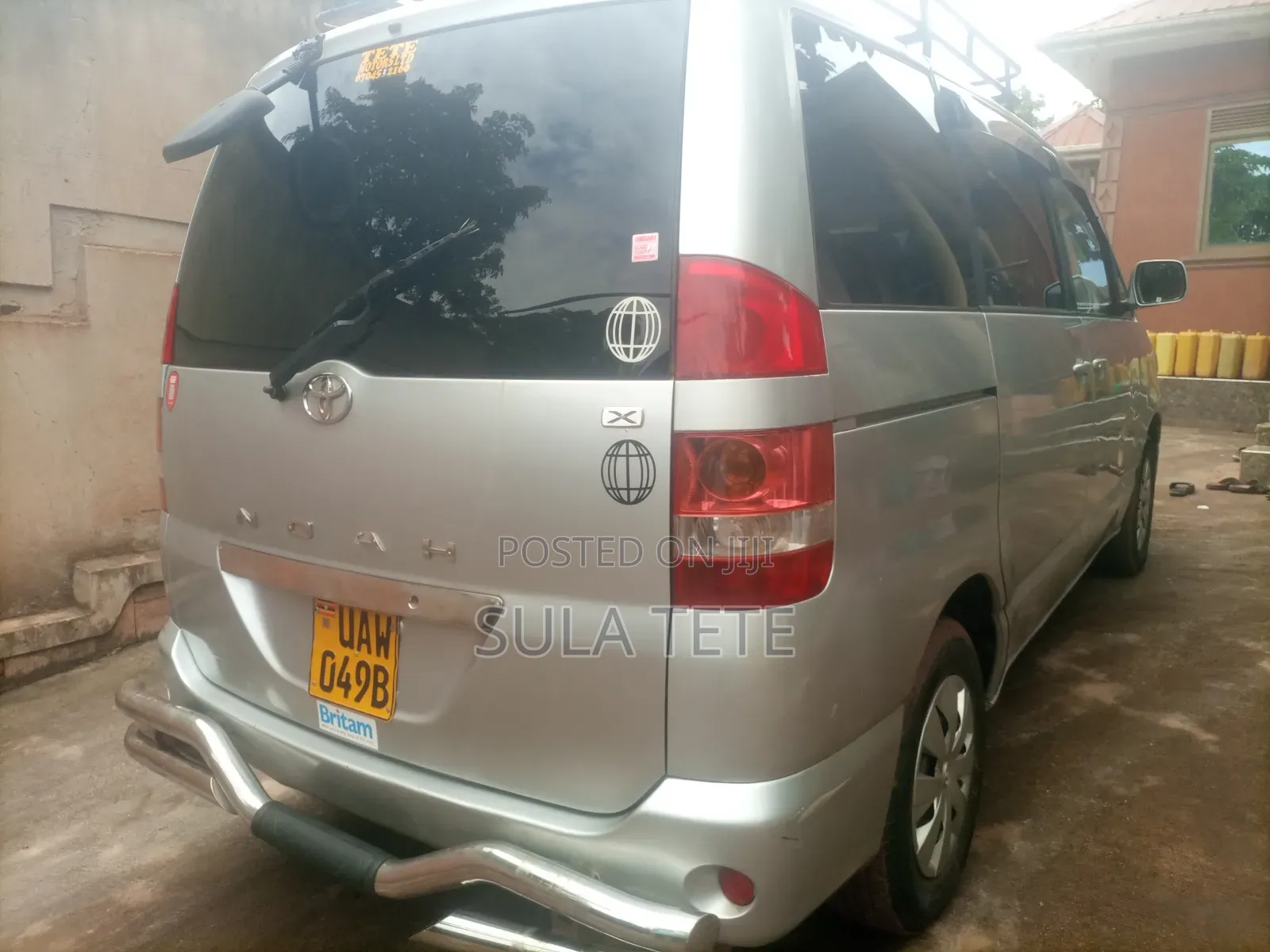 Toyota Noah 2.0 FWD (8 Seater) 2005 Silver