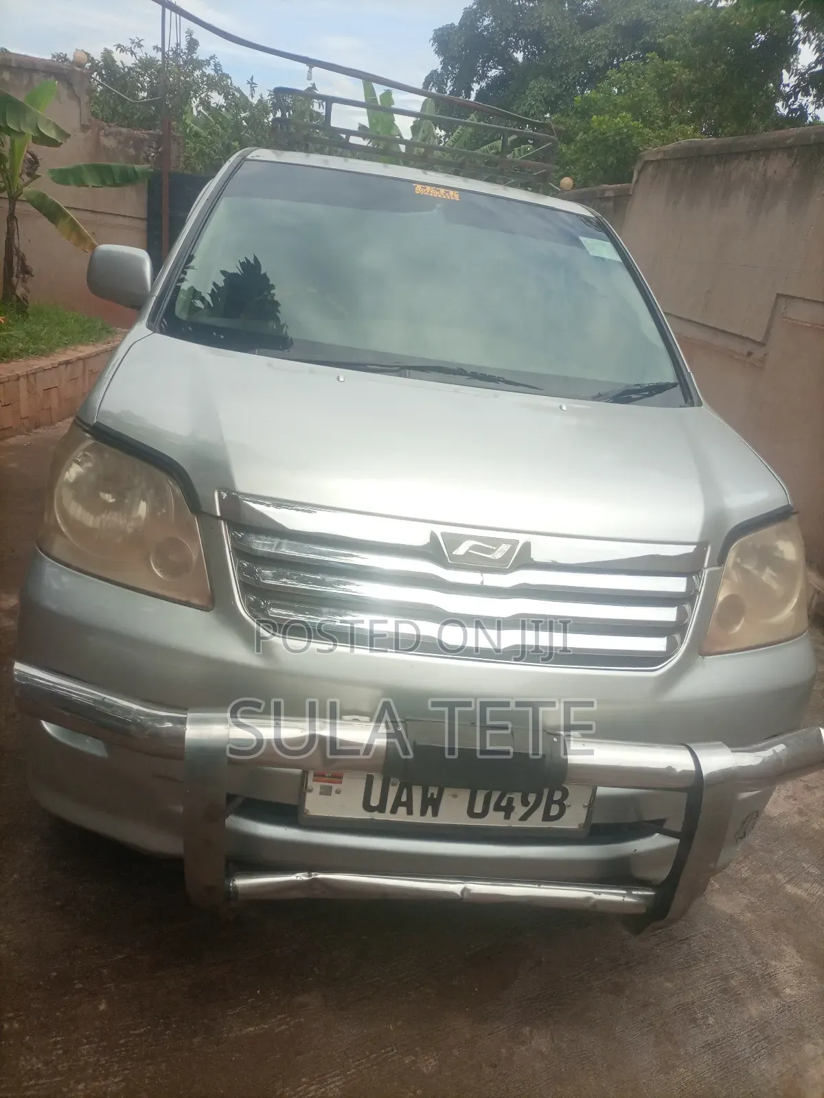 Toyota Noah 2.0 FWD (8 Seater) 2005 Silver