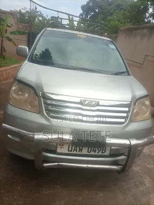 Toyota Noah 2.0 FWD (8 Seater) 2005 Silver