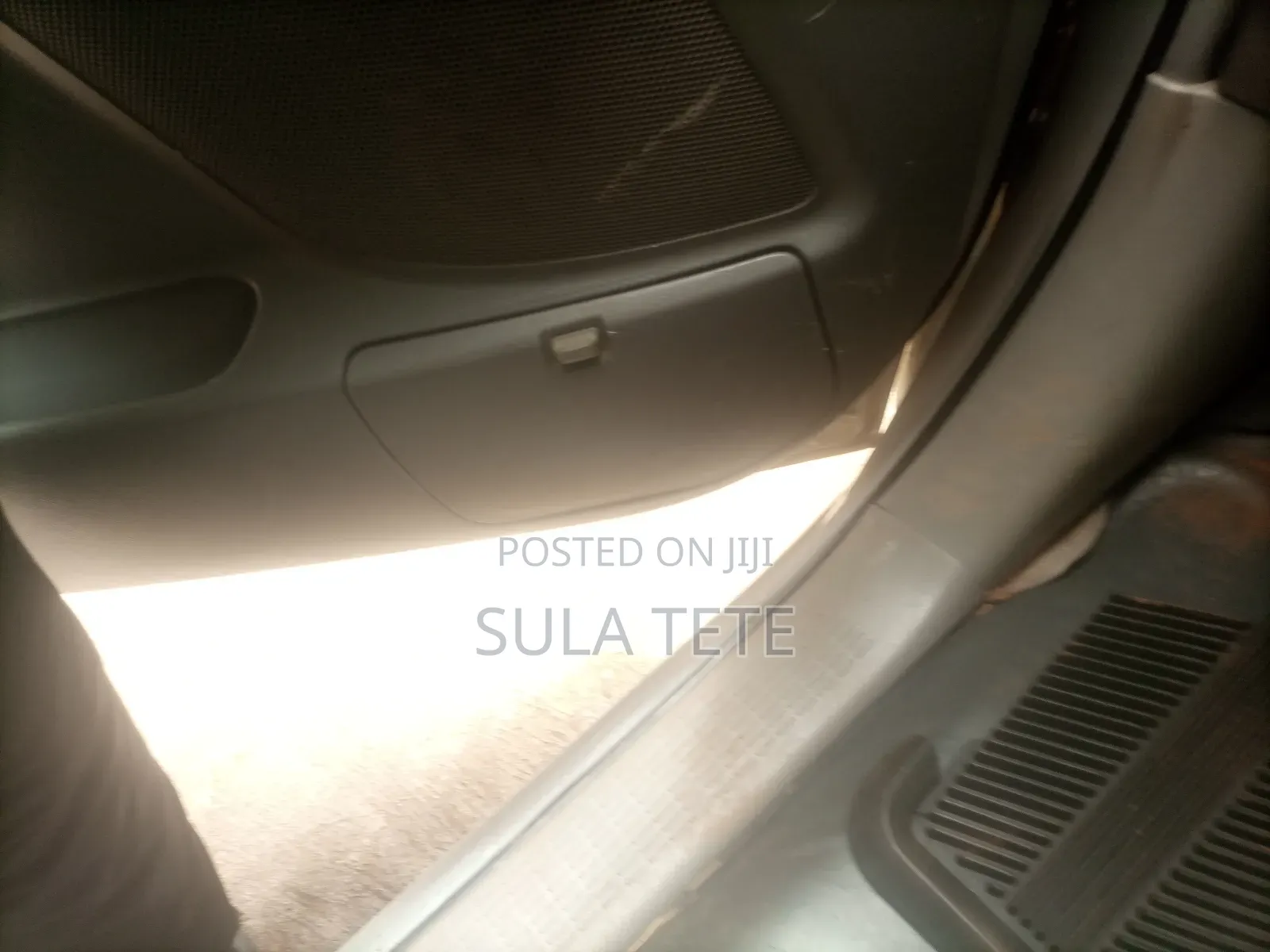 Toyota Noah 2.0 FWD (8 Seater) 2005 Silver