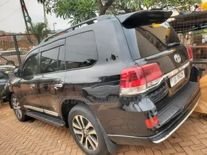 Toyota Land Cruiser 2015 Black