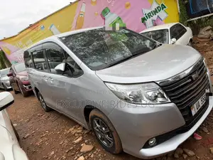 Toyota Noah 2015 Silver