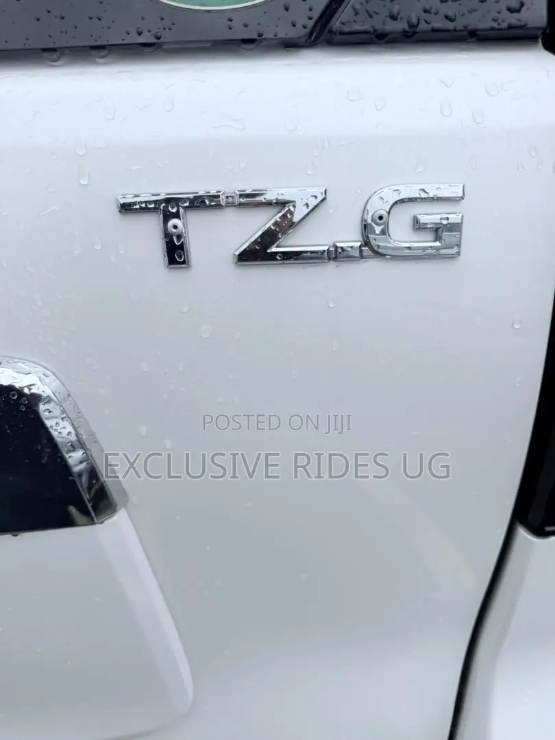 Toyota Land Cruiser Prado 2020 White