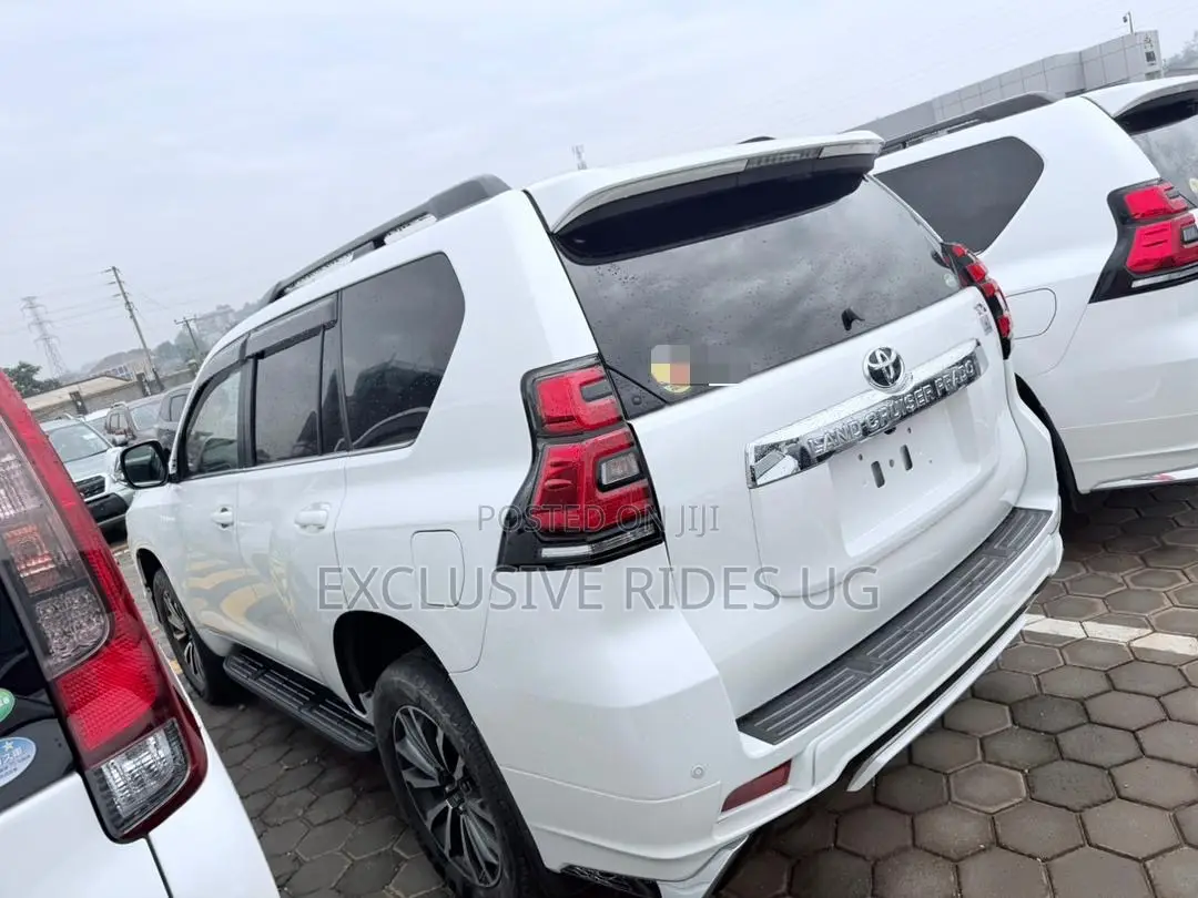 Toyota Land Cruiser Prado 2020 White