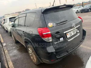 Toyota Vanguard 2010 Black