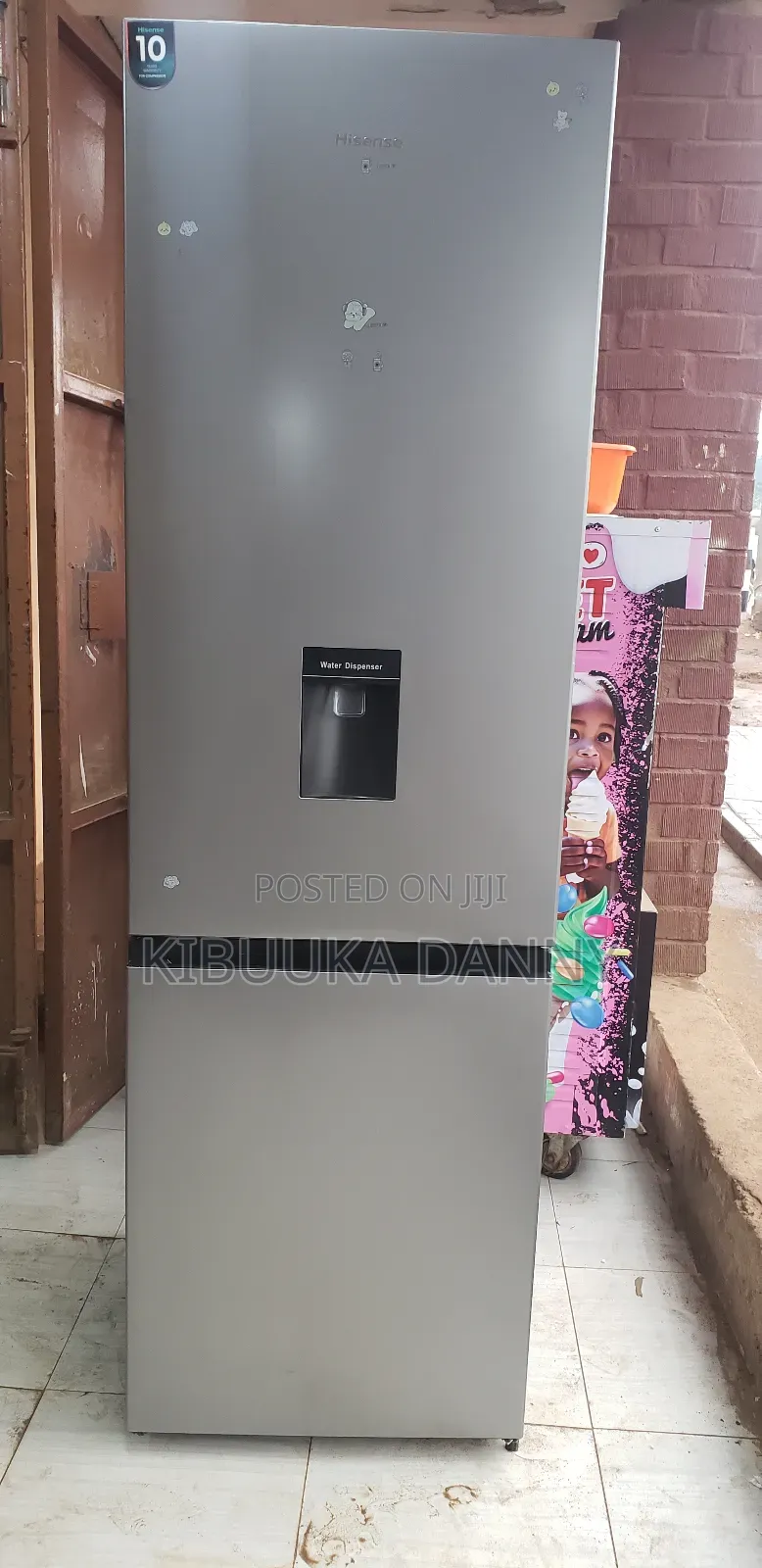 Hisence 341litres Fridge Double Door