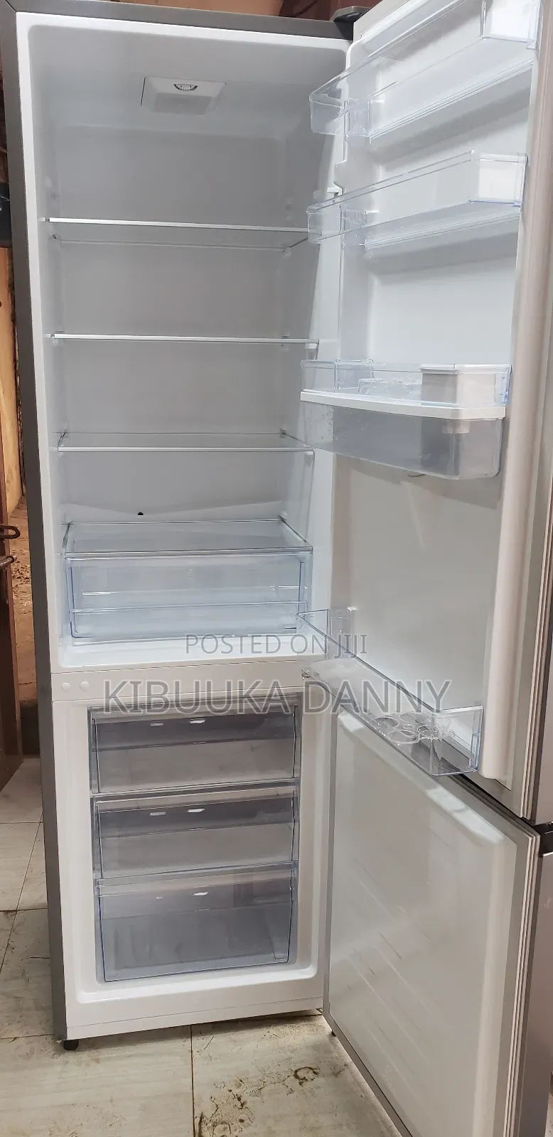 Hisence 341litres Fridge Double Door