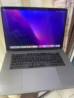 New Apple MacBook Pro 2018 16GB Intel Core i7 SSHD (Hybrid) 512GB