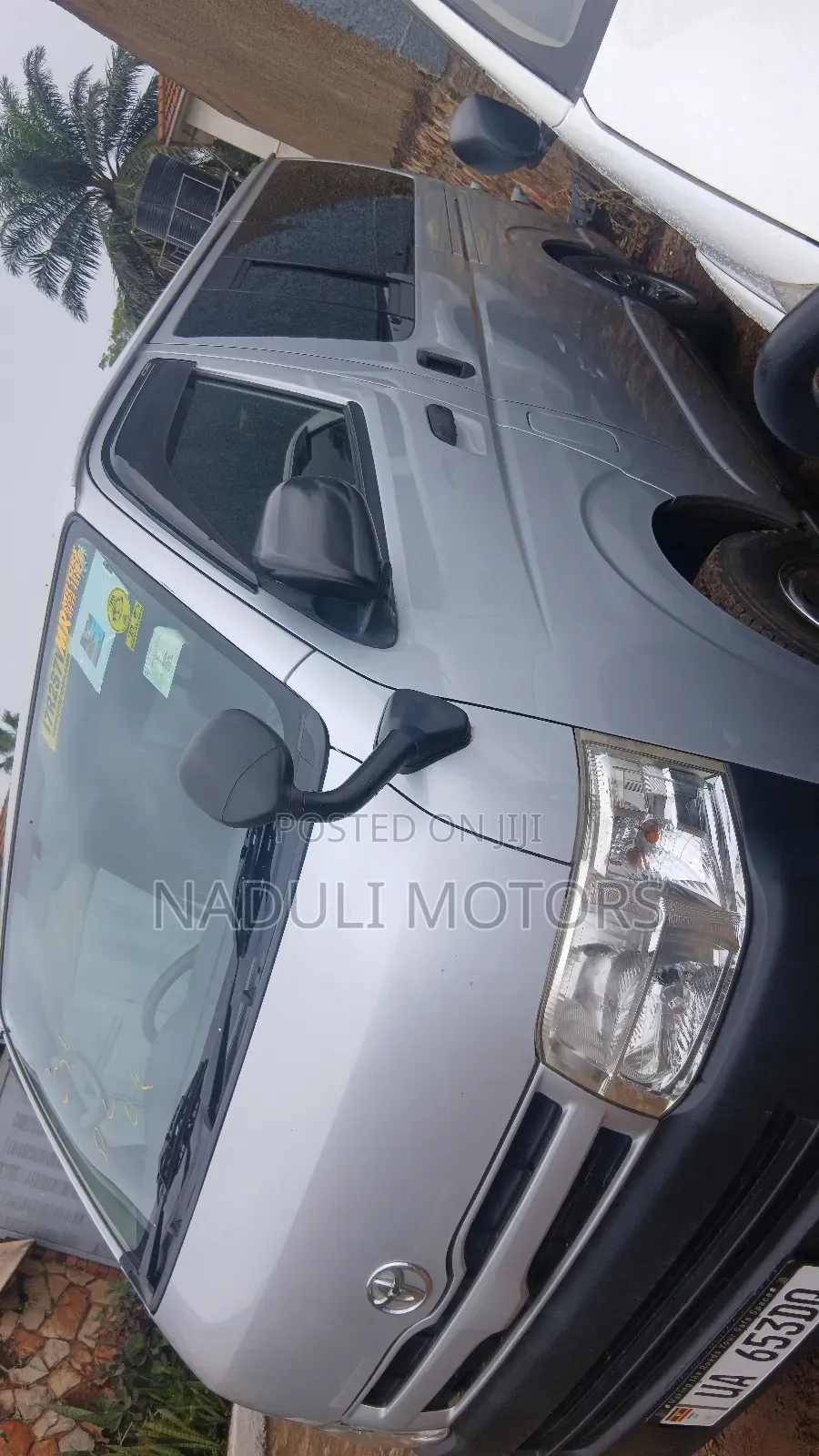 Toyota HiAce 2011 Silver