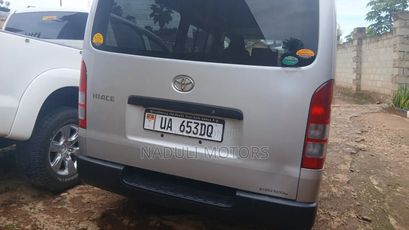 Toyota HiAce 2011 Silver