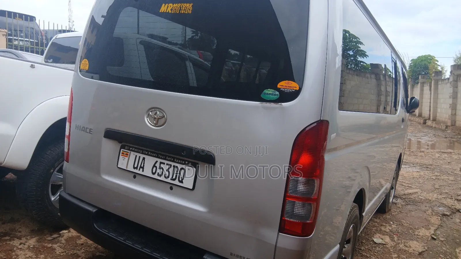 Toyota HiAce 2011 Silver