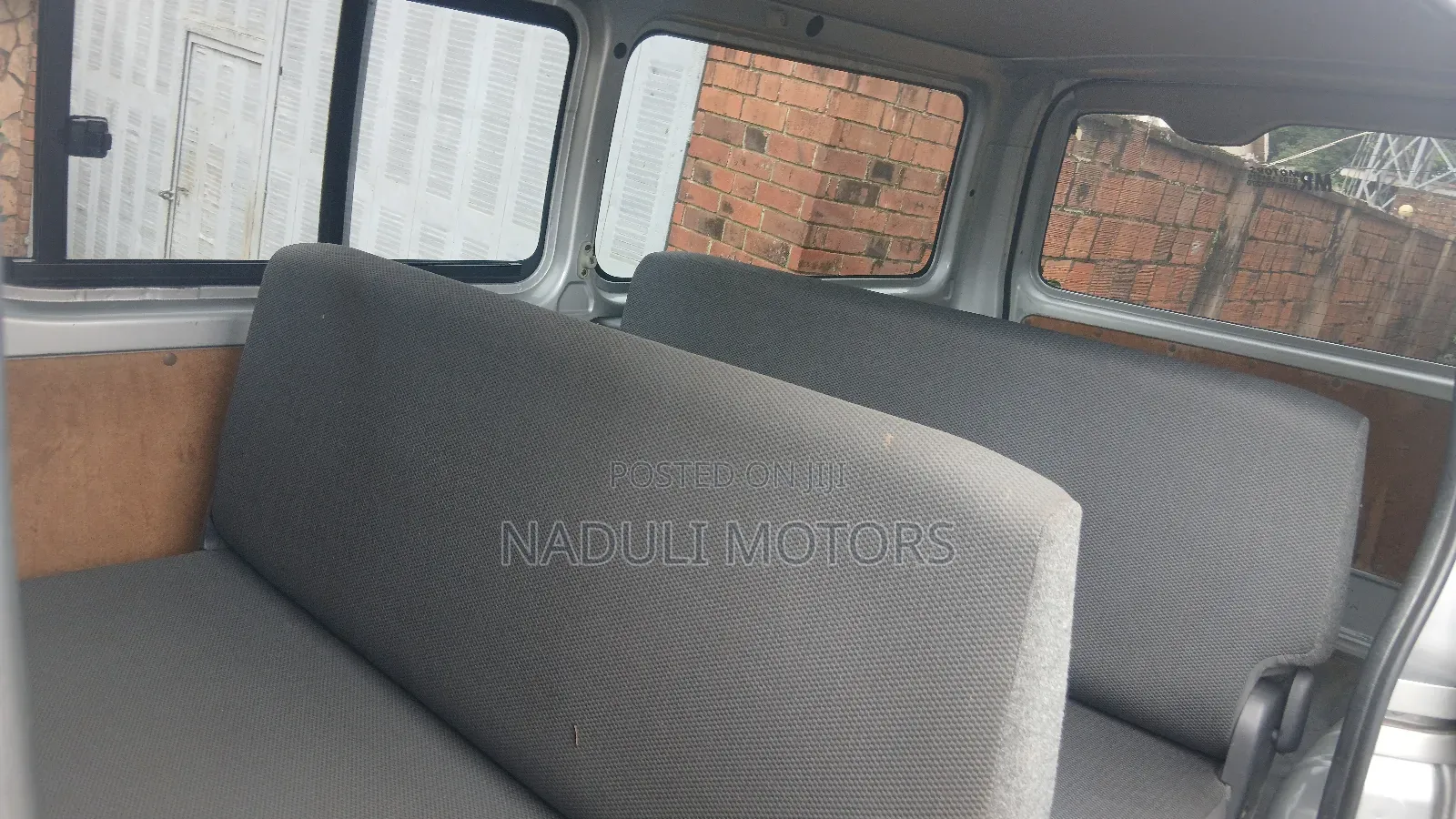 Toyota HiAce 2011 Silver