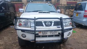 Nissan Hardbody 2010 White