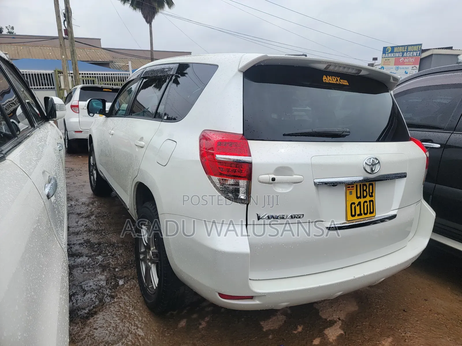 Toyota Vanguard 2012 White