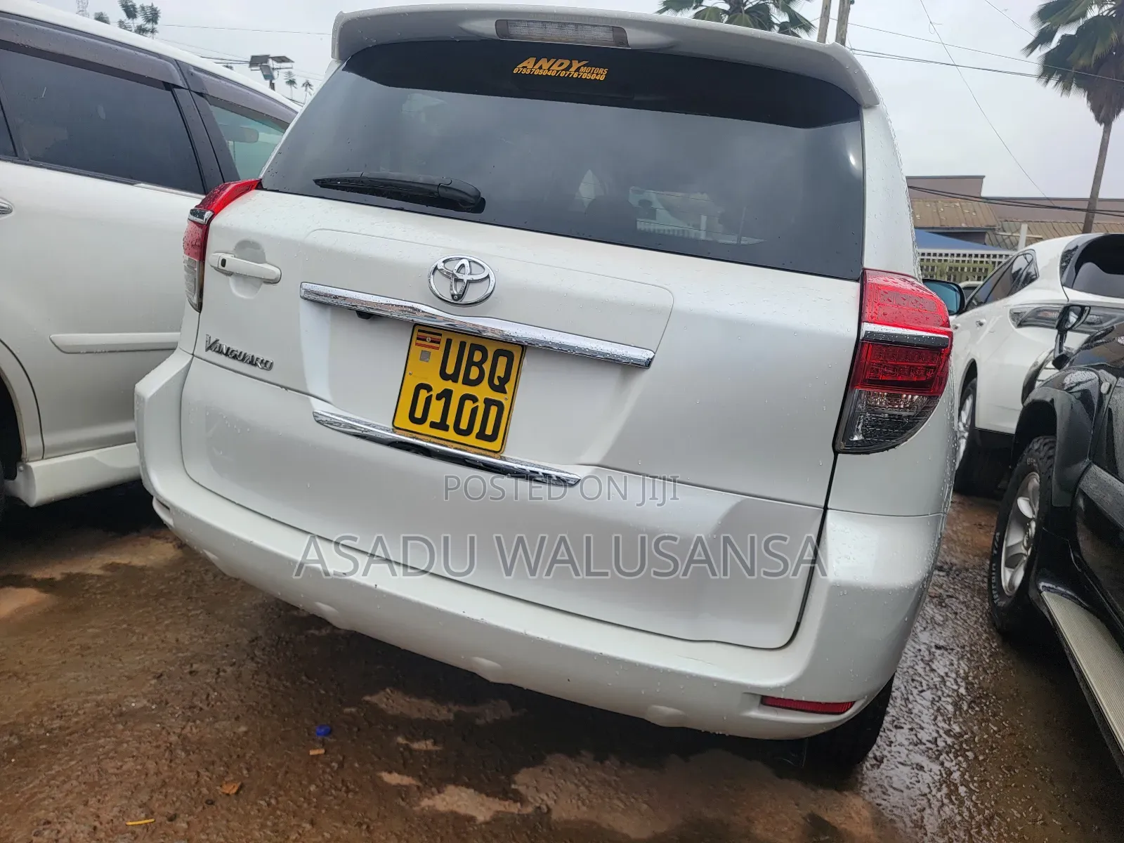 Toyota Vanguard 2012 White