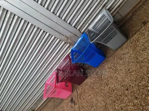 Imported Open Plastic Dust Plastic Basket Dust Bins