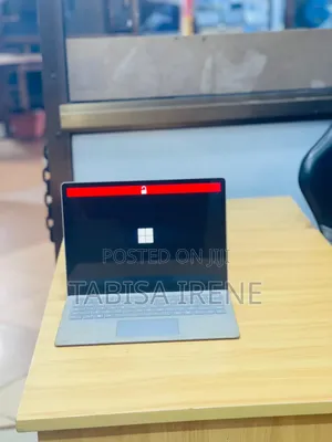 New Laptop Microsoft Surface Laptop 8GB Intel Core i5 SSD 256GB