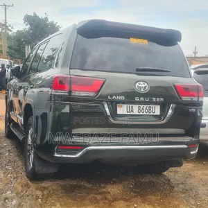 Toyota Land Cruiser 2017 Green