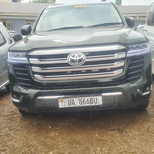 Toyota Land Cruiser 2017 Green
