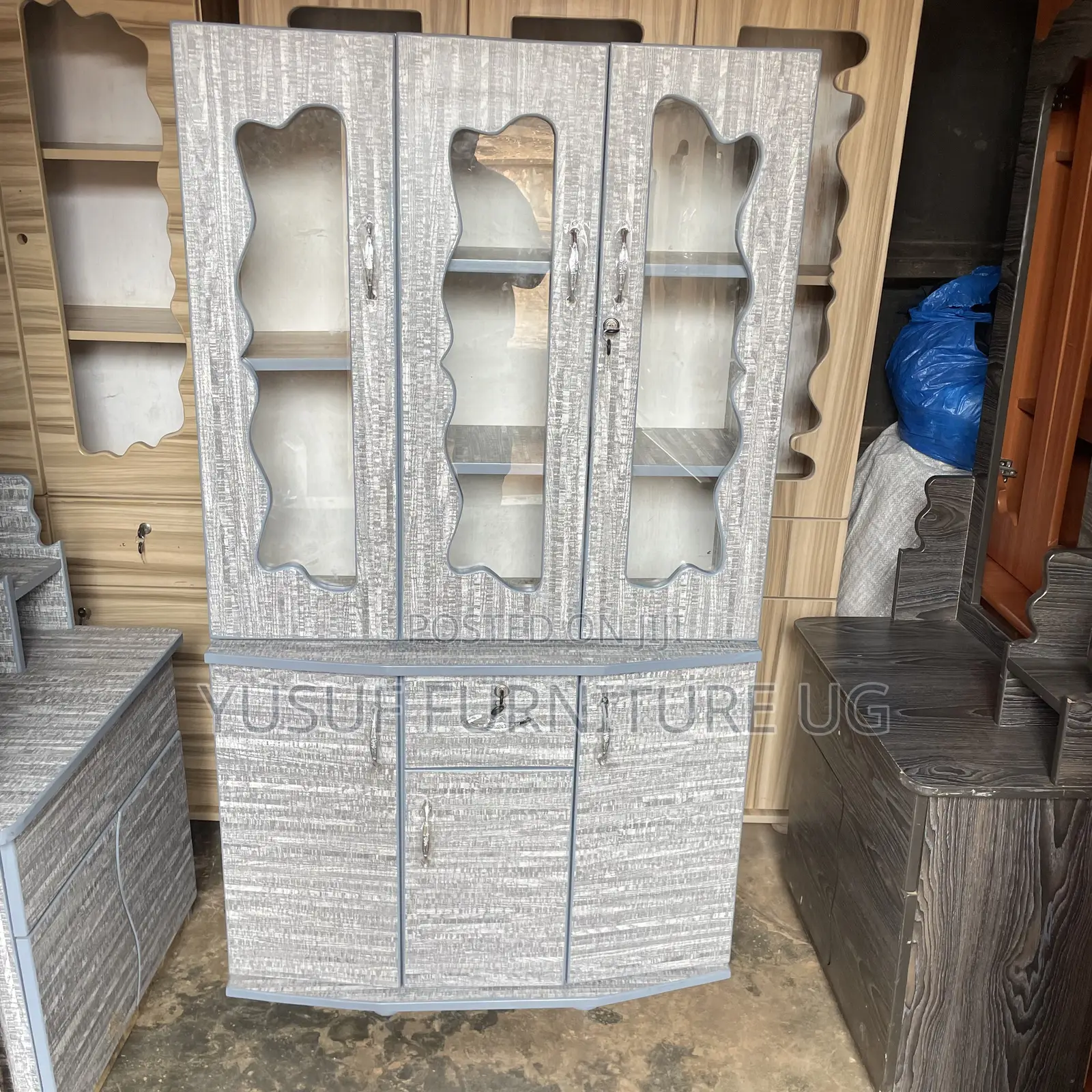 Cupboard Cobra