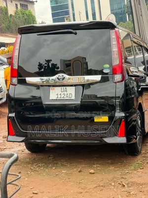 Toyota Noah 2.0 FWD (8 Seater) 2016 Black