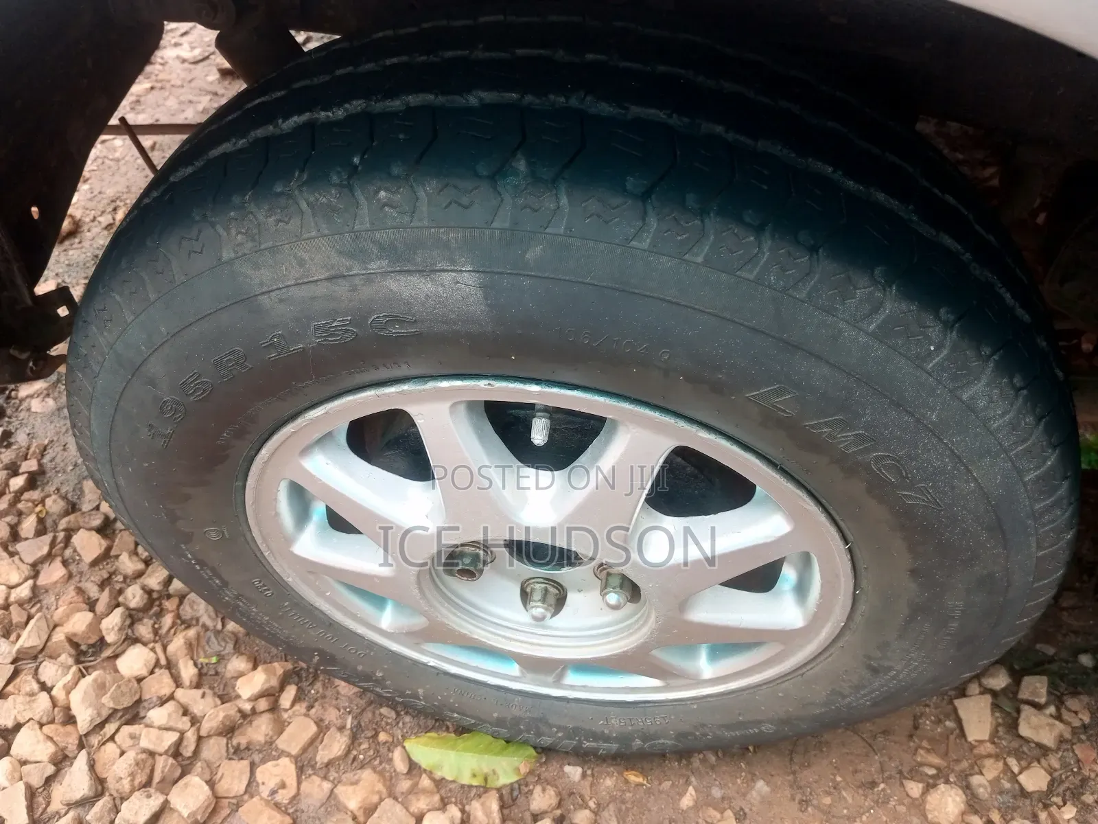 Toyota Noah 2002 Silver