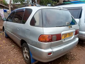 Toyota Ipsum 1999 Silver