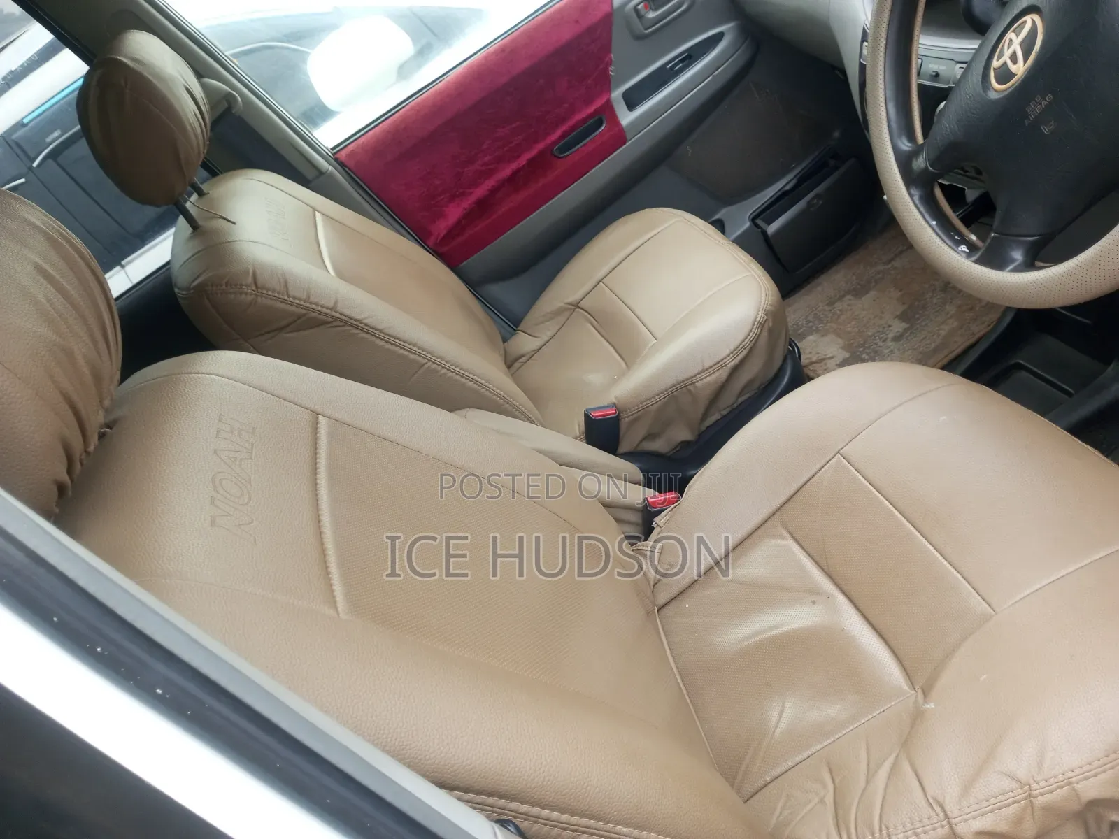 Toyota Voxy 2005 White