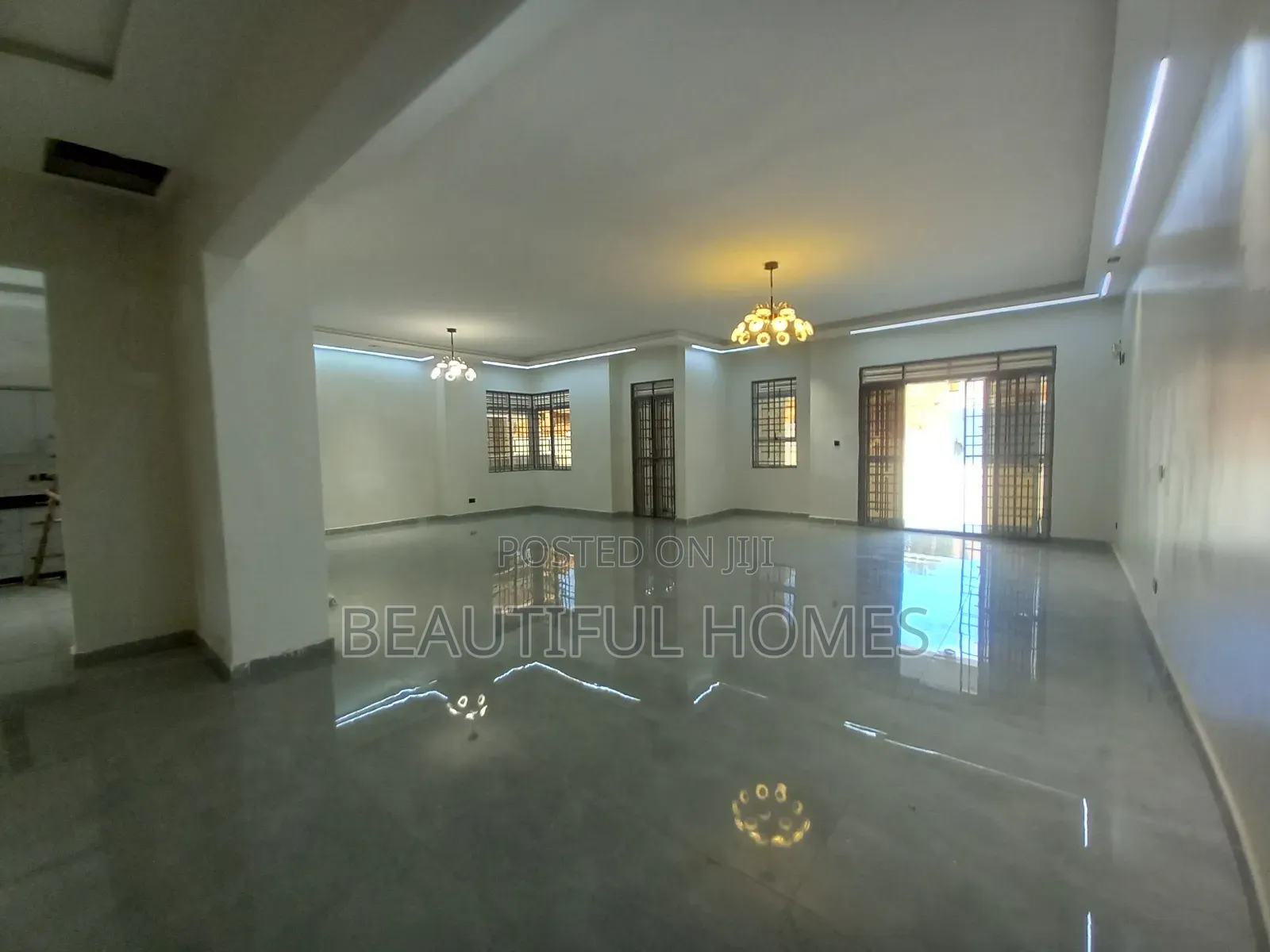 Furnished 5bdrm Bungalow in Kira for sale