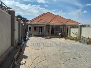 Furnished 5bdrm Bungalow in Kira for sale