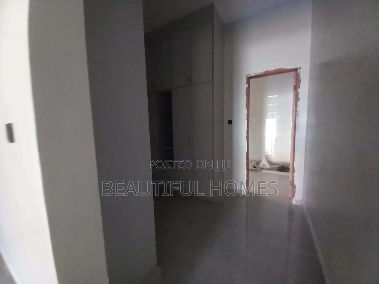 Furnished 5bdrm Bungalow in Kira for sale