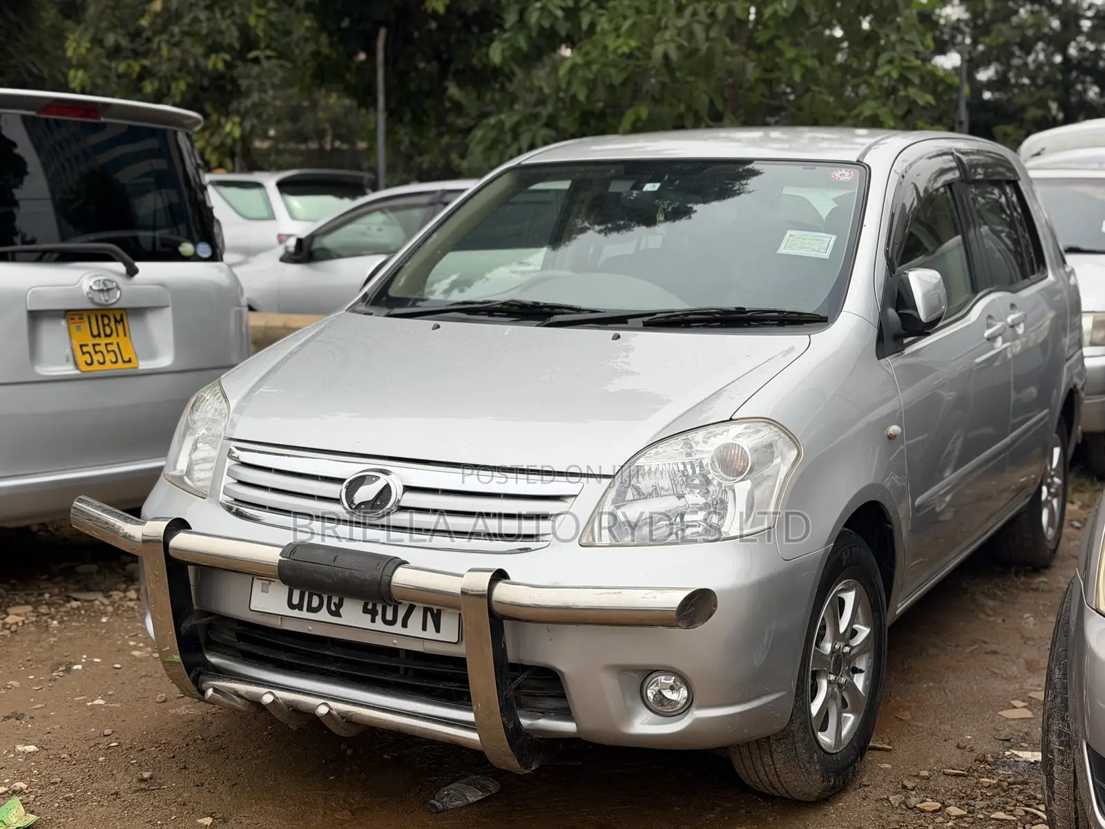 Toyota Raum 2010 Silver