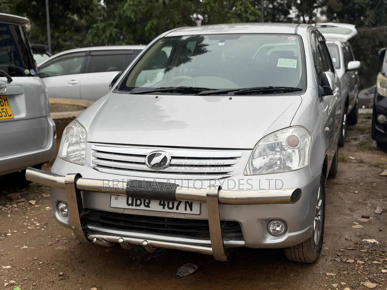 Toyota Raum 2010 Silver