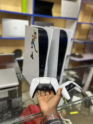 Ps5 Standard Offer: 3 Games + 2 Controllers Included