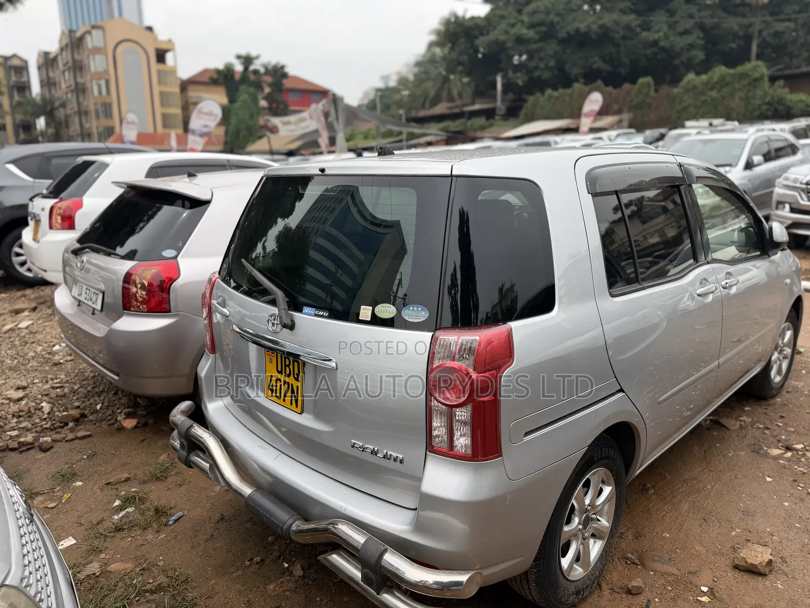 Toyota Raum 2010 Silver