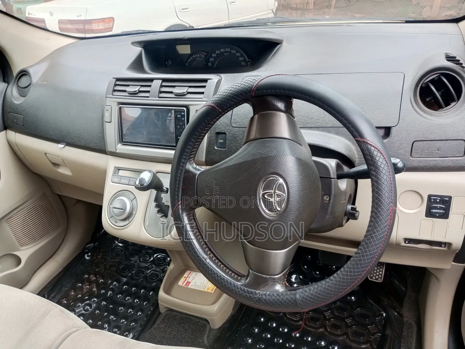 Toyota Passo Sette 2010 Black