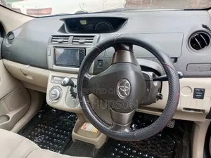 Toyota Passo Sette 2010 Black