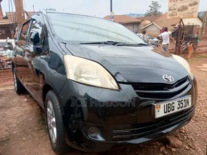 Toyota Passo Sette 2010 Black
