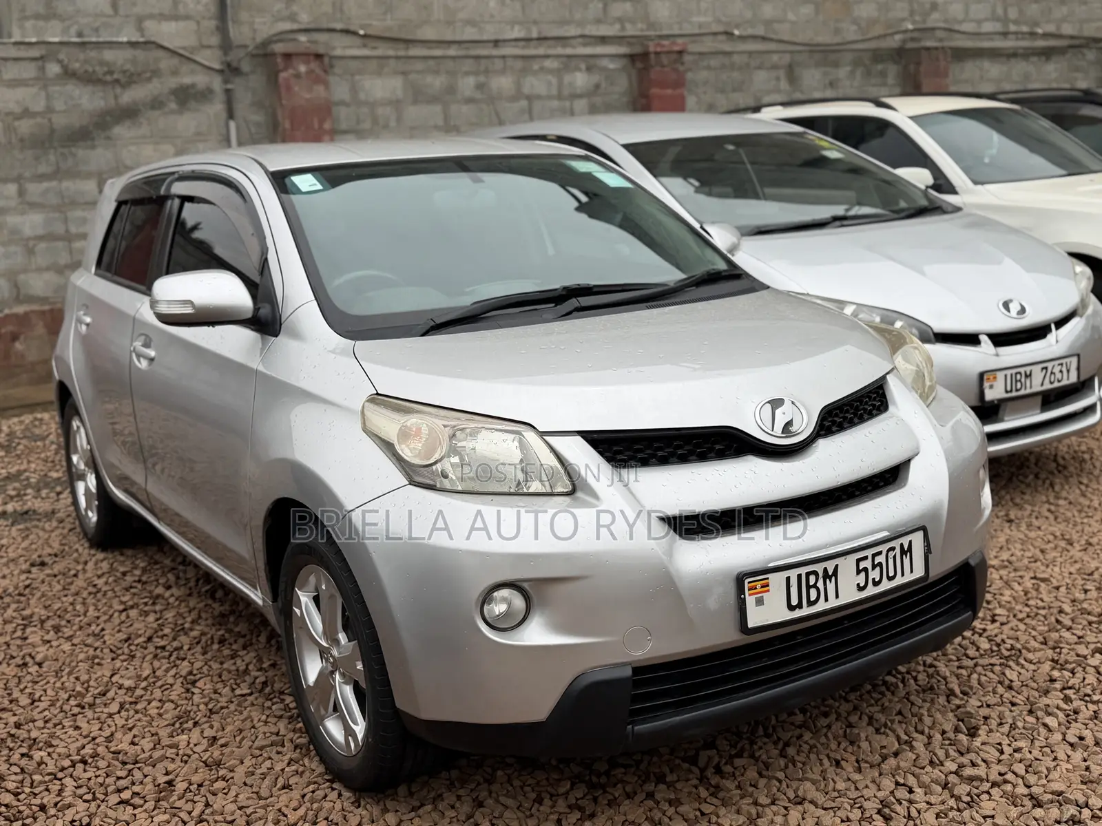 Toyota IST 2009 Silver