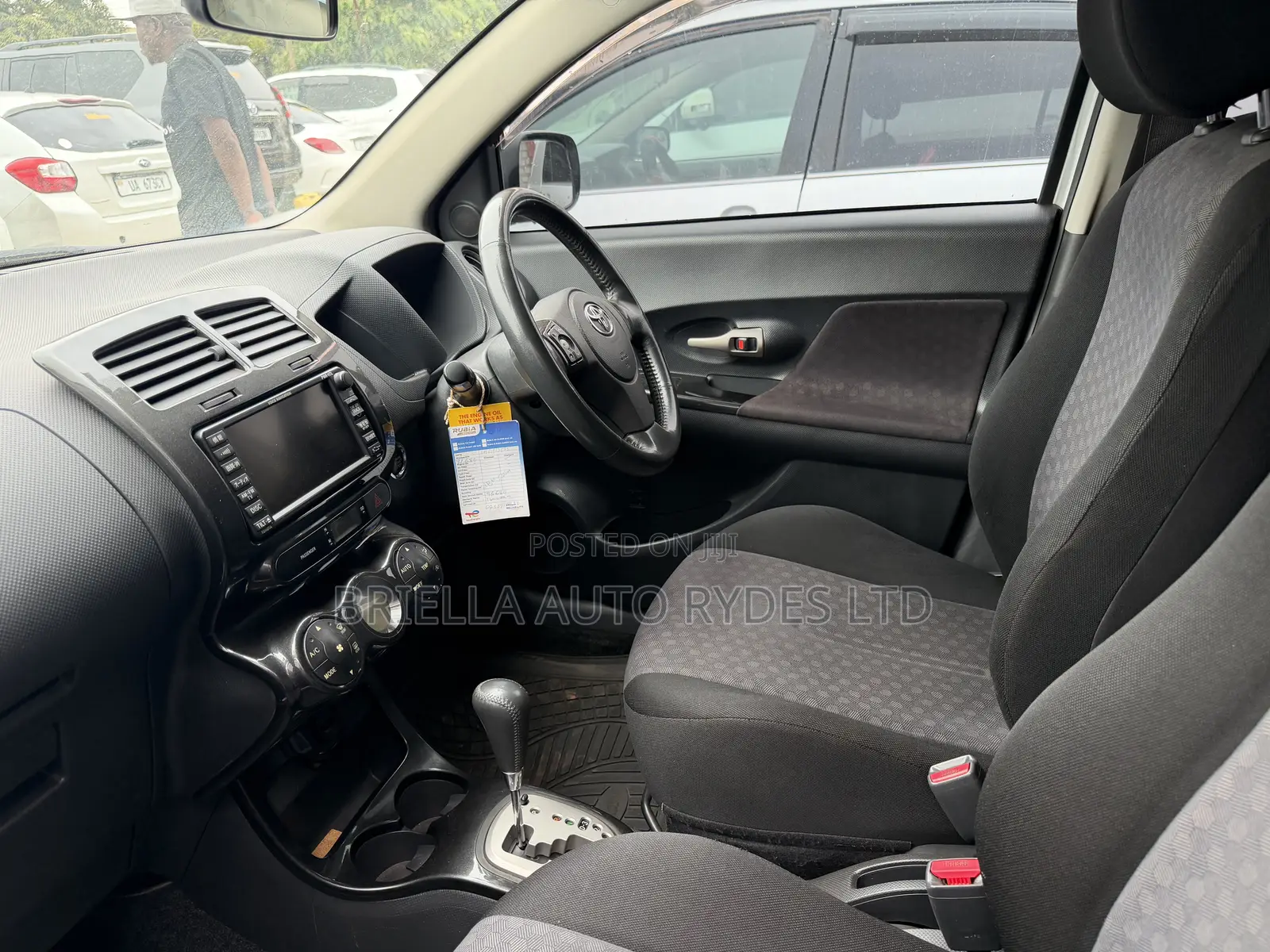 Toyota IST 2009 Silver