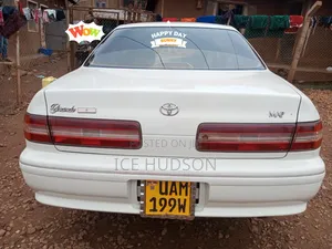 Toyota Mark II 2000 White